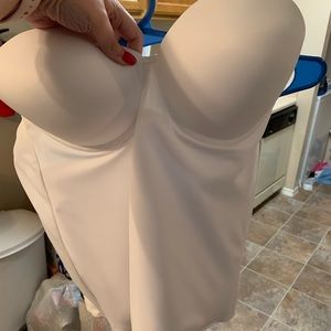 David's Bridal Bustier Size 42B without Boning